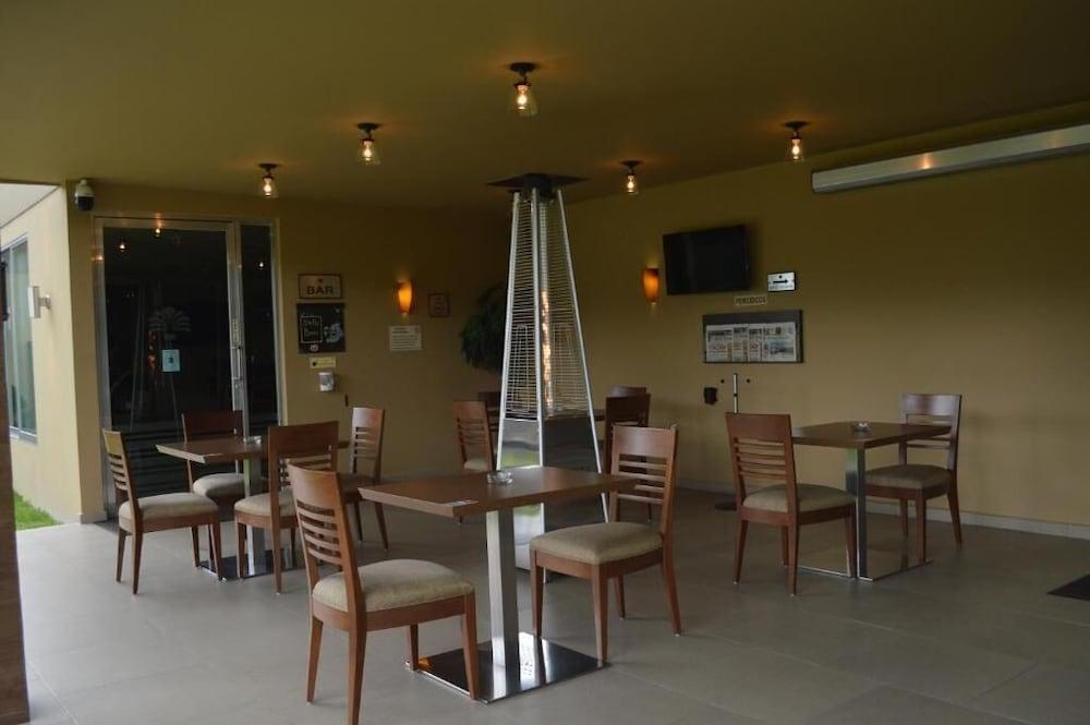 Layfer Express, Cordoba, Ver Luaran gambar
